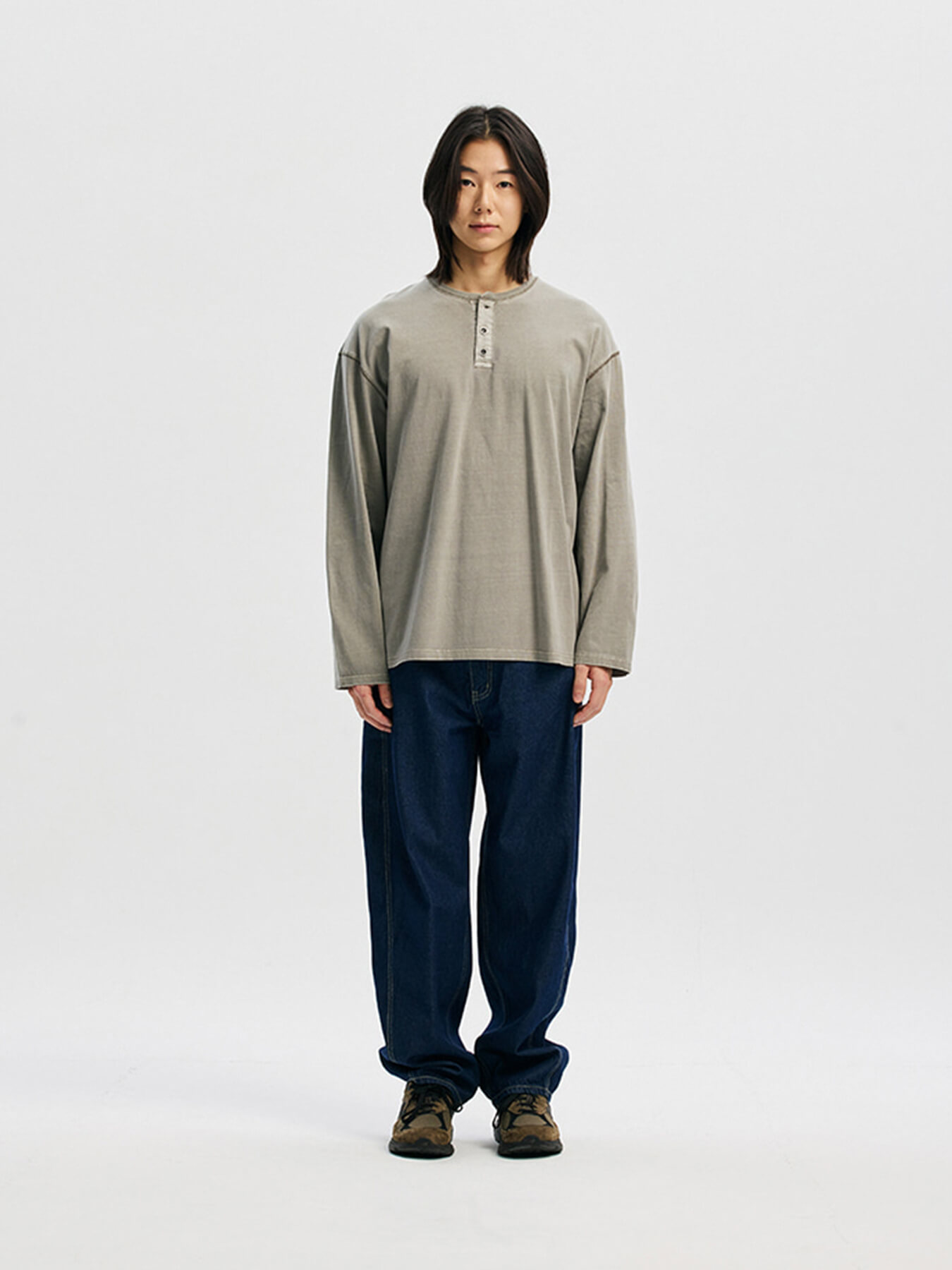 Лонгслив PIGMENT DYEING HENLEY NECK