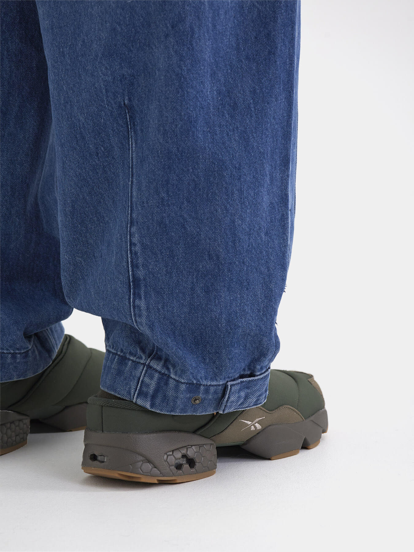 Джинсы F01CK SKINNY