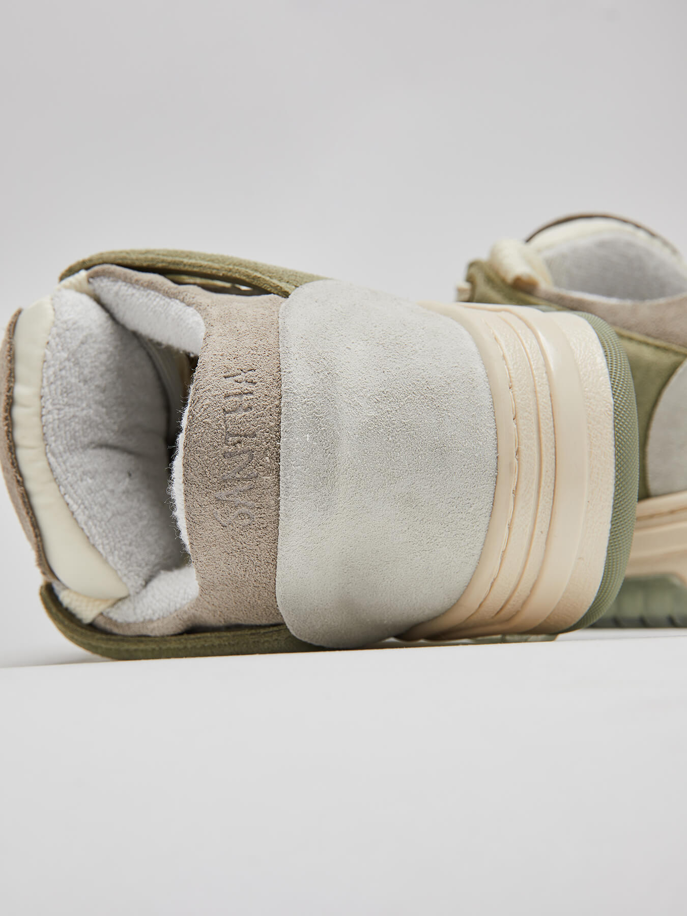 Кроссовки SANTHA SNEAKERS MODEL 1
