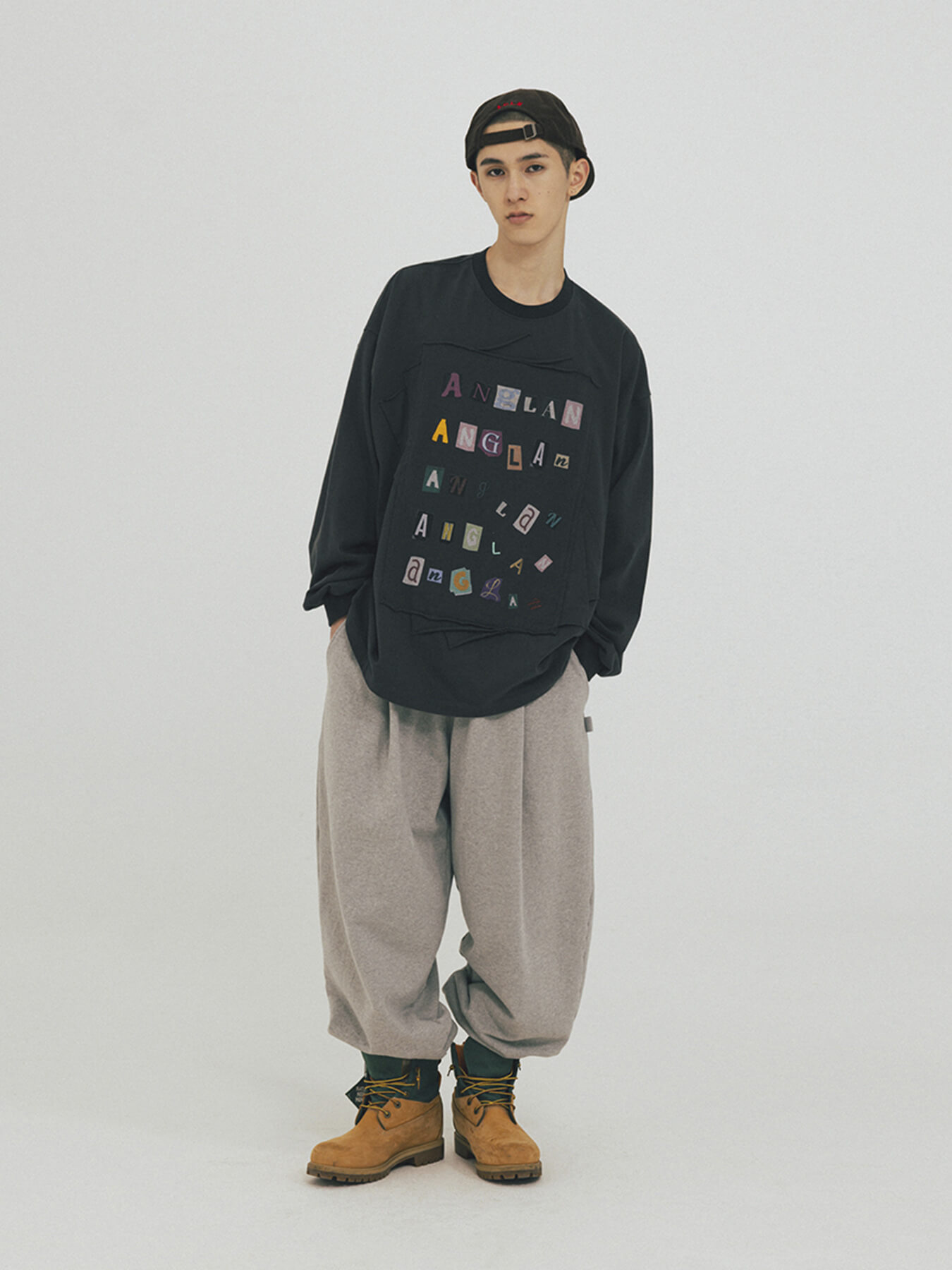 Лонгслив LIBRARY COLLAGE