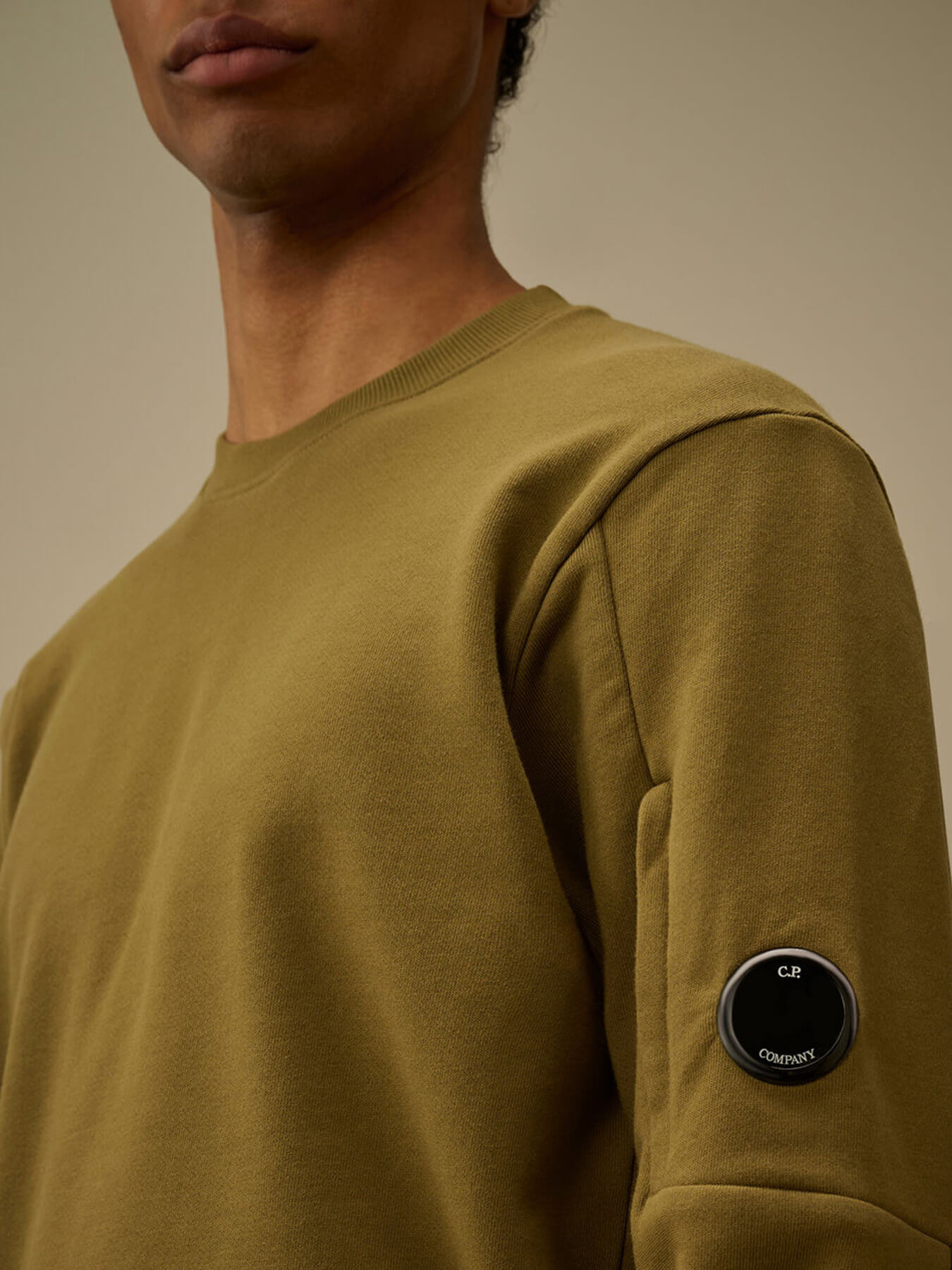 Свитшот DIAGONAL RAISED FLEECE CREWNECK LENS