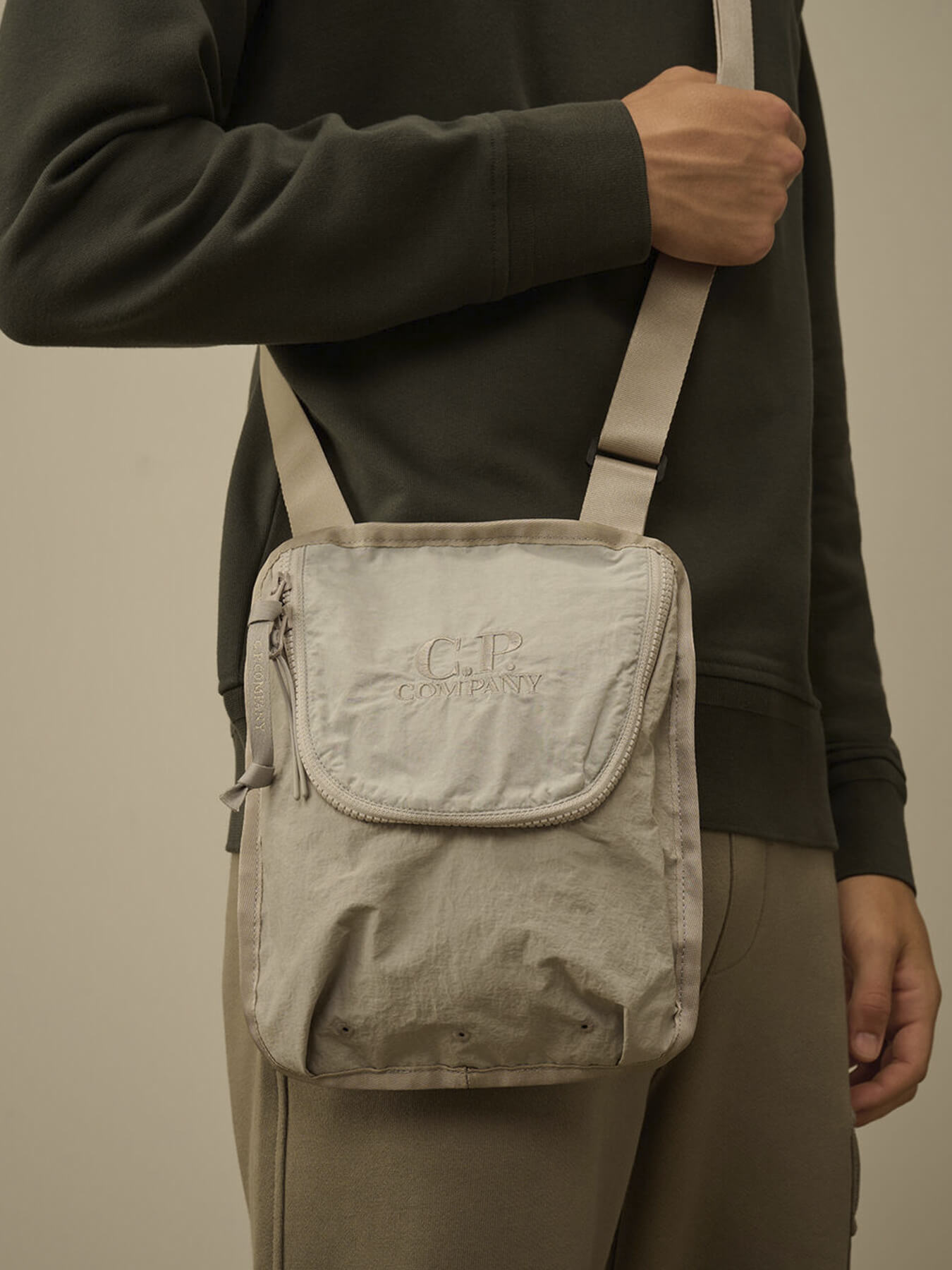 Сумка PLAIN PAPER TOUCH SHOULDER