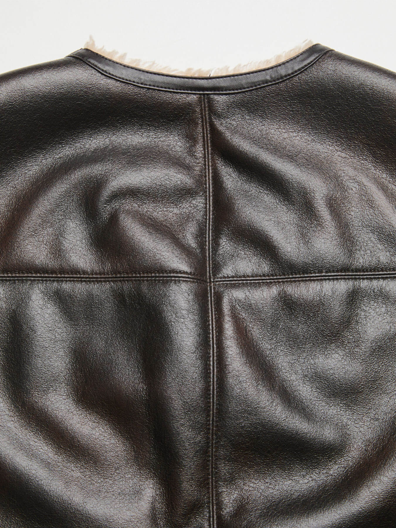 Жилет REVERSIBLE ECO SHEARLING