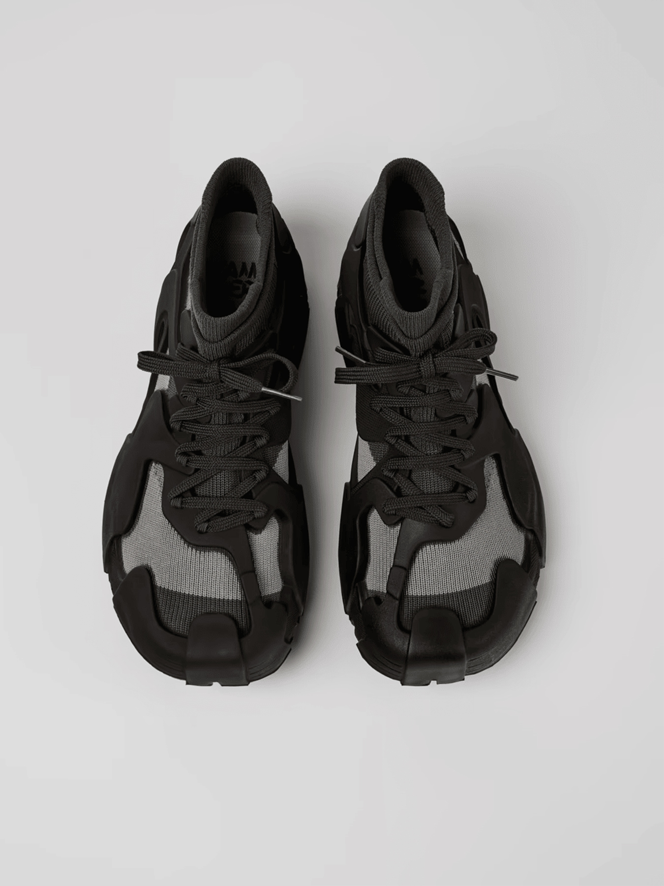 Кроссовки TOSSU