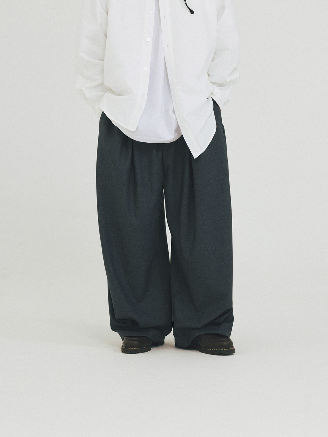 Брюки VALLEY TUCK TROUSERS