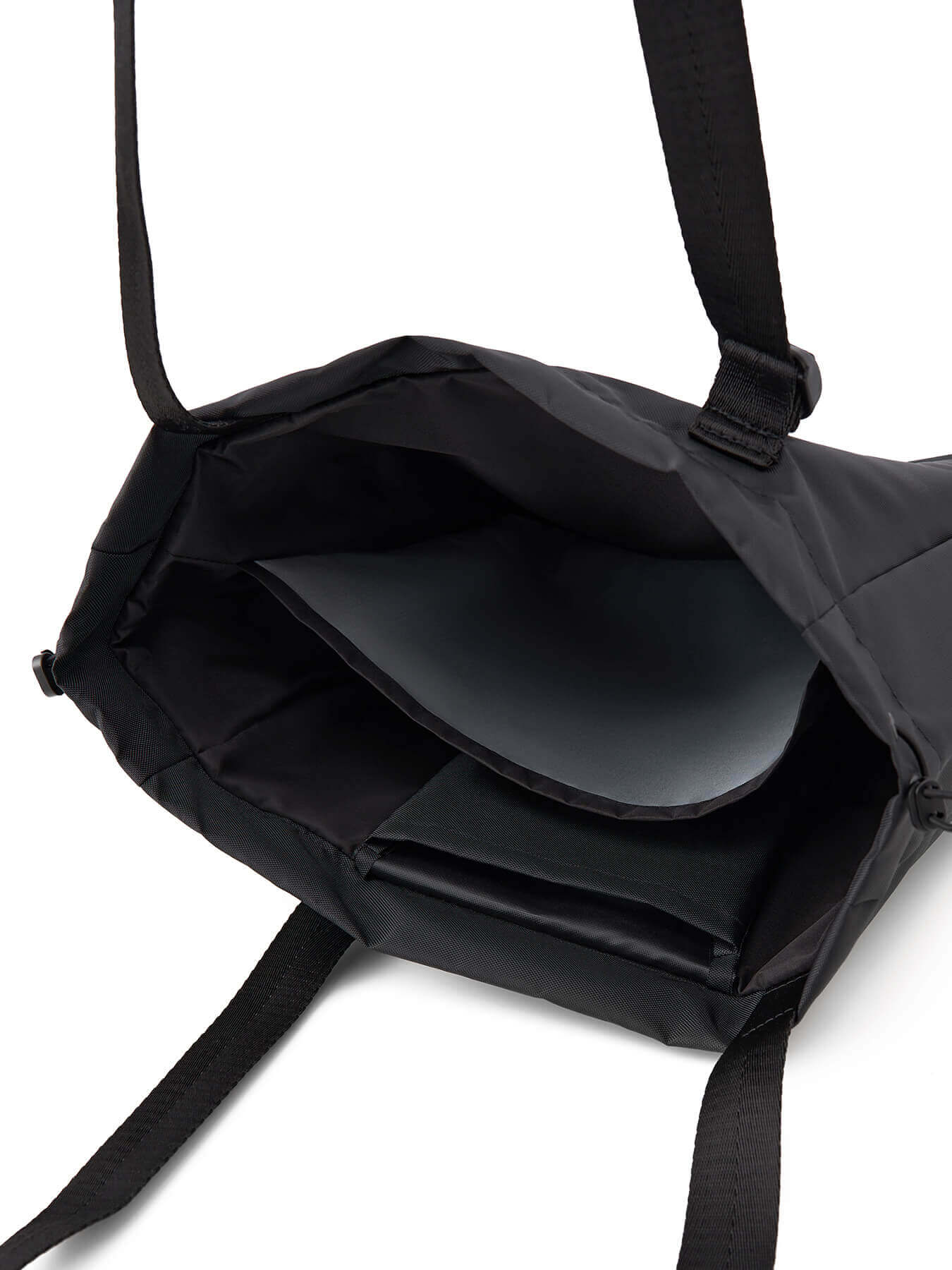 Тоут из нейлона