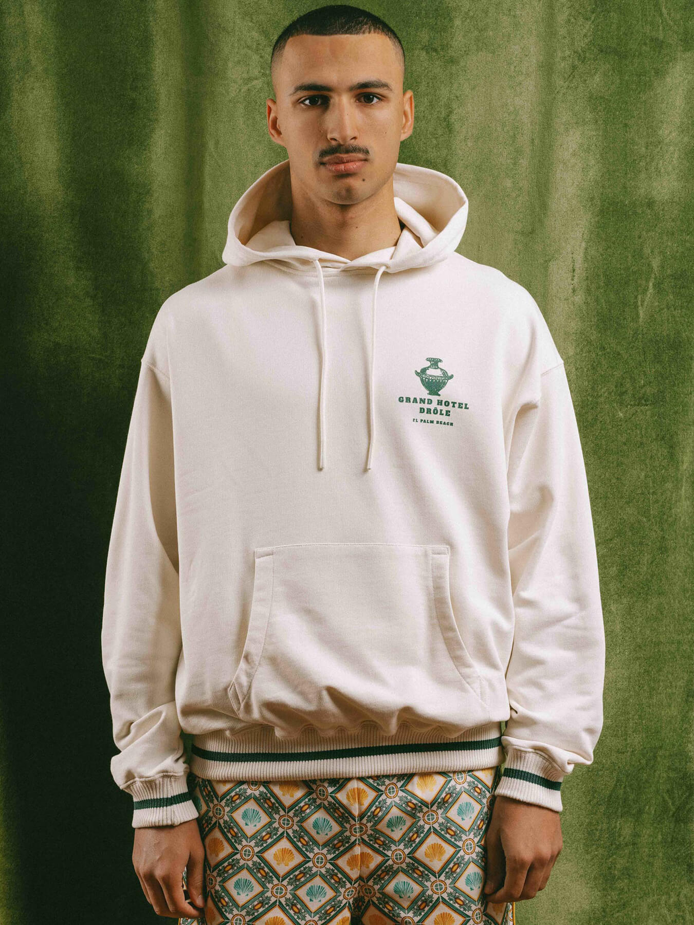 Худи Le Hoodie Hôtel Drôle