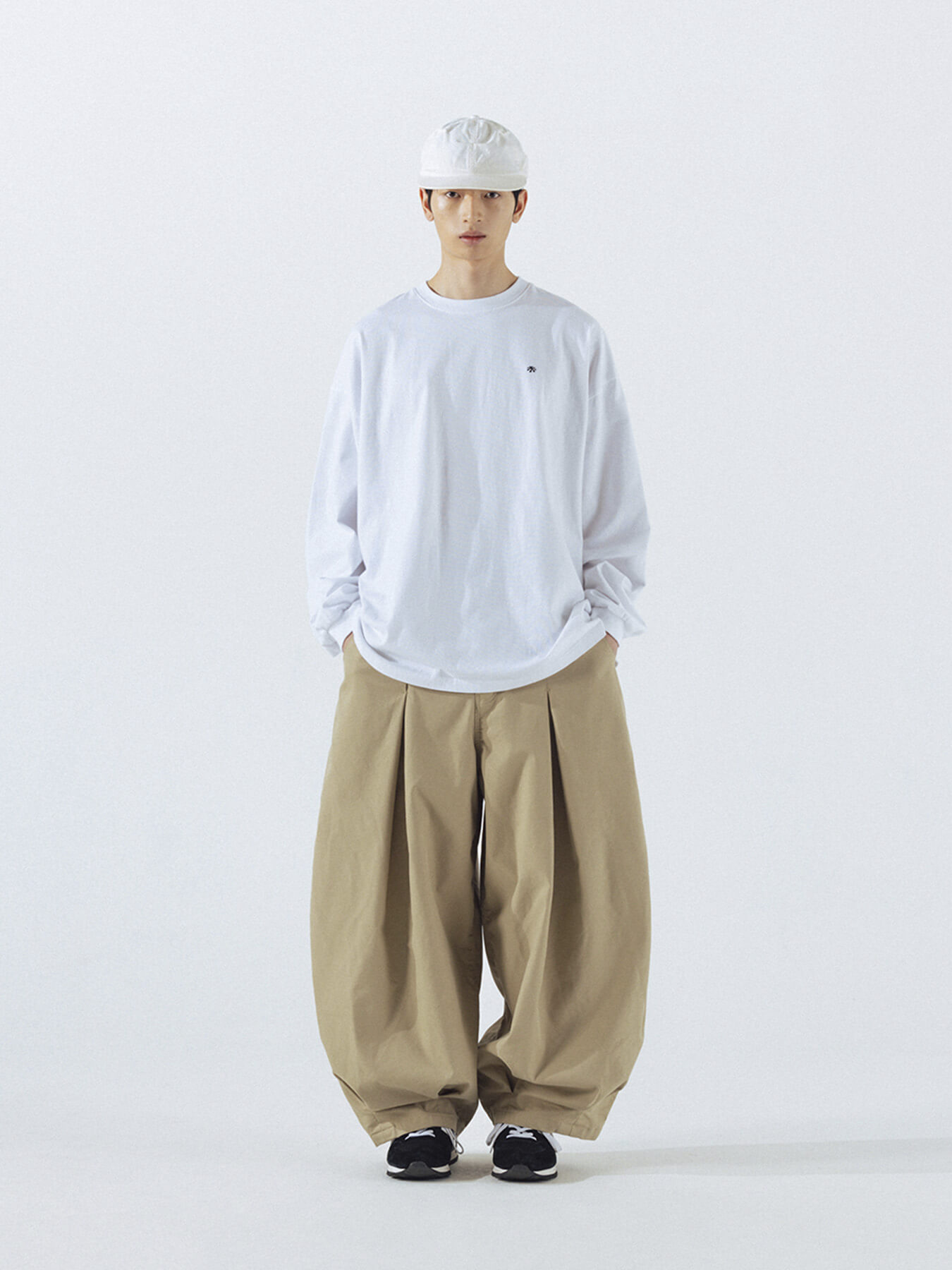 Брюки UNBALANCE LONG TUCK BALLOON