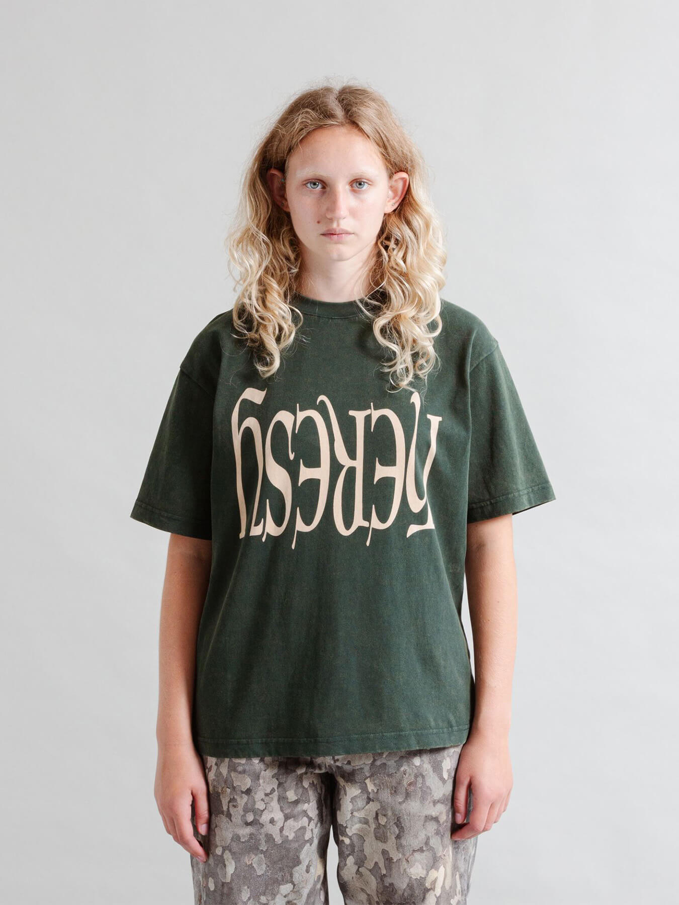 Футболка ʎSƎɹƎH