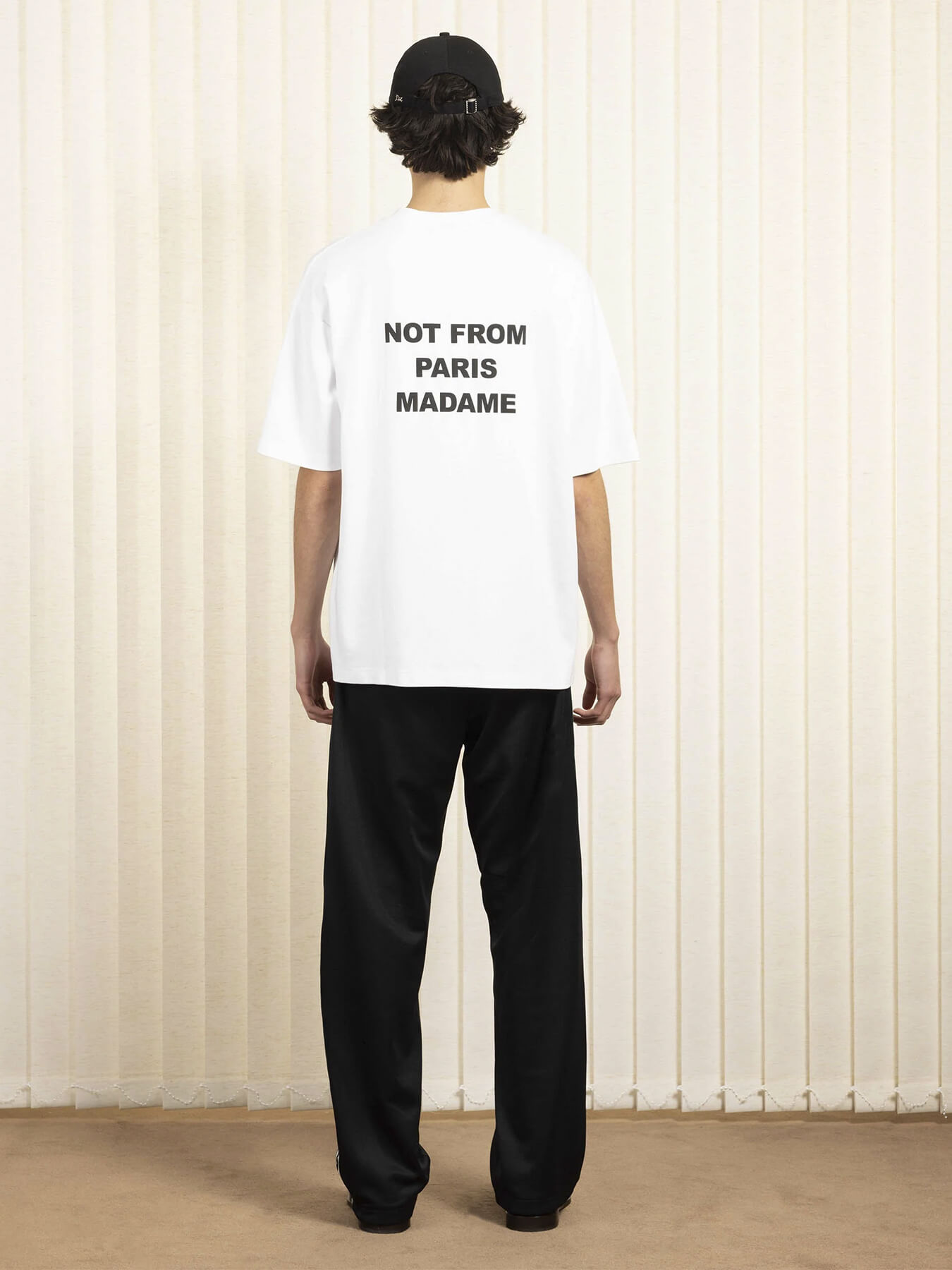 Футболка SLOGAN