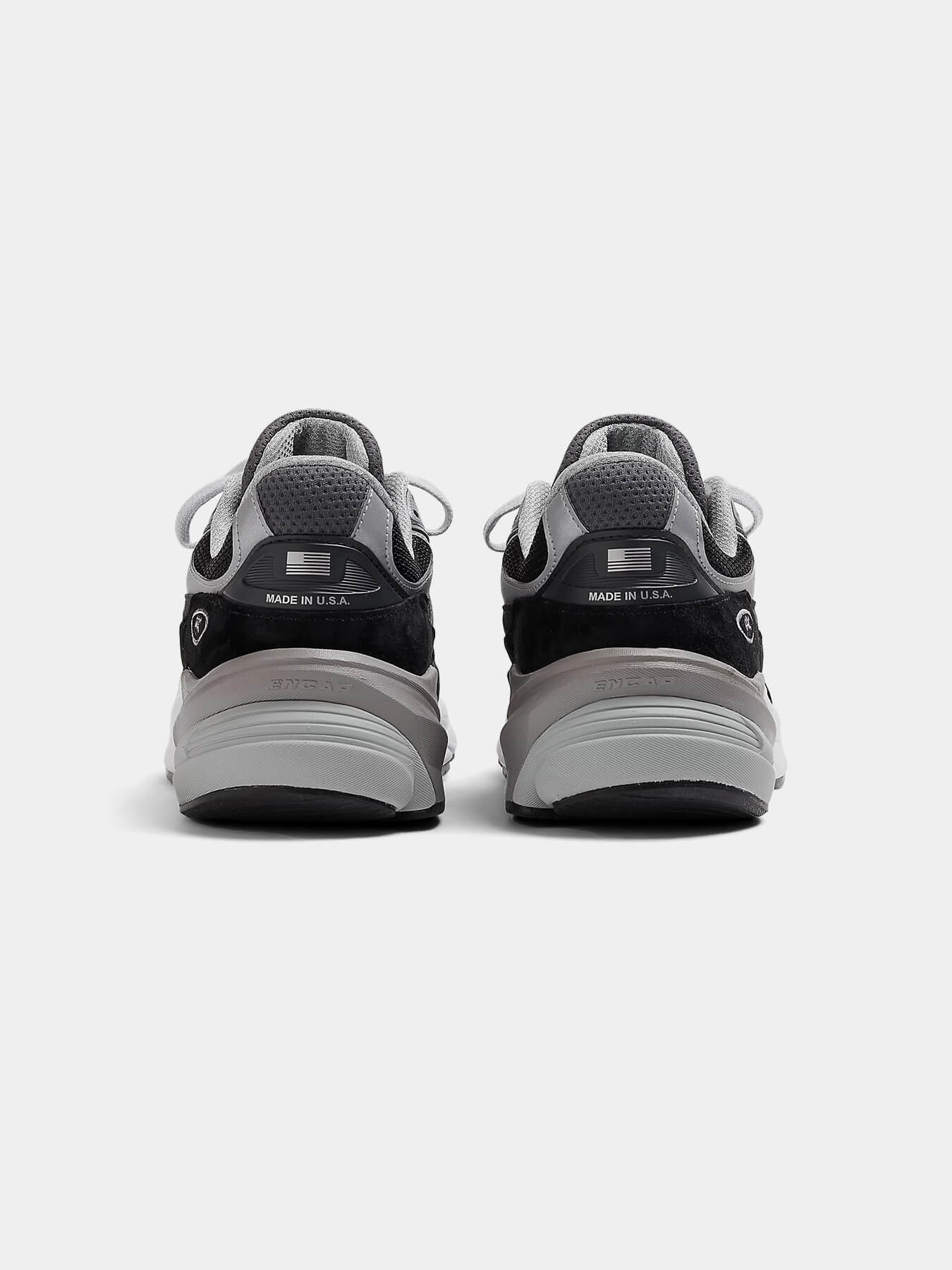 Кроссовки 990V6