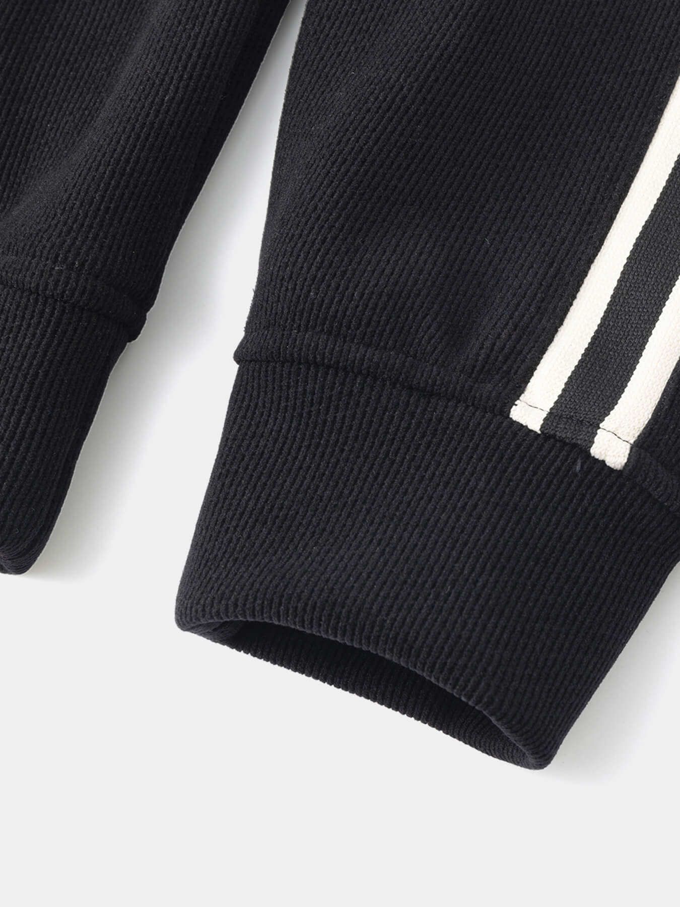 Свитшот DESOLATE