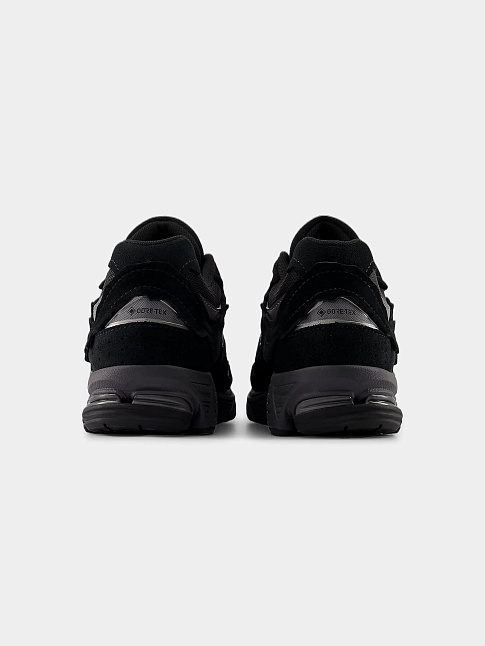 Кроссовки 2002 (размер 40, цвет Черный)