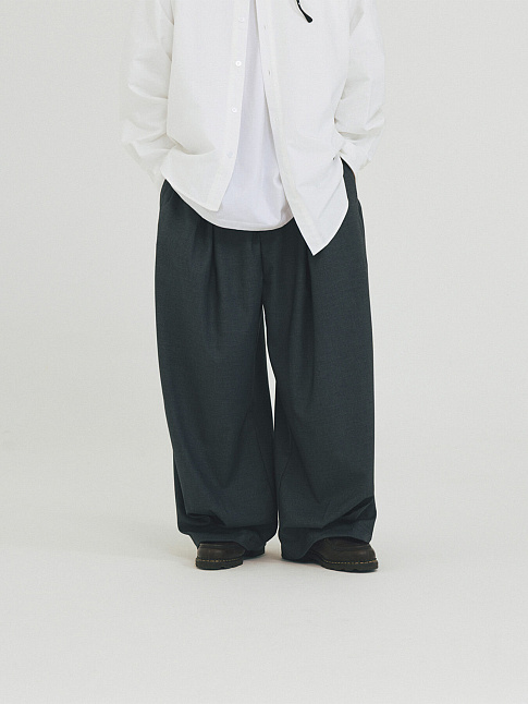 Брюки VALLEY TUCK TROUSERS (размер M, цвет Темно-серый)