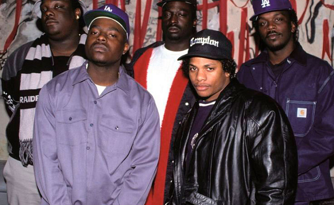 Eazy-E и участники хип-хоп группы Above the Law