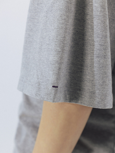 Футболка LAYERED ESSENTIAL LOGO HALF (размер L, цвет Серый)