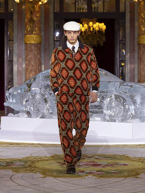 Лонгслив VELOURS MEDAILLON (размер XL, цвет Коричневый)