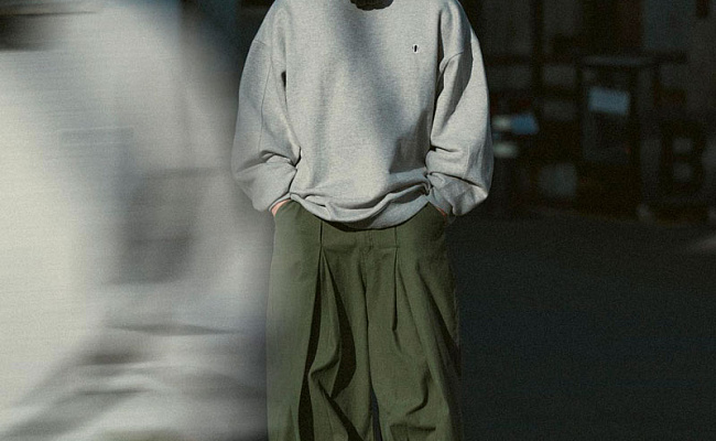 Знаменитые брюки Anglan Long Tuck Wing c четкими стрелками