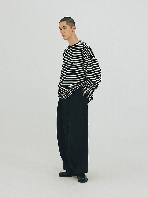 Брюки VALLEY TUCK TROUSERS (размер L, цвет Черный)